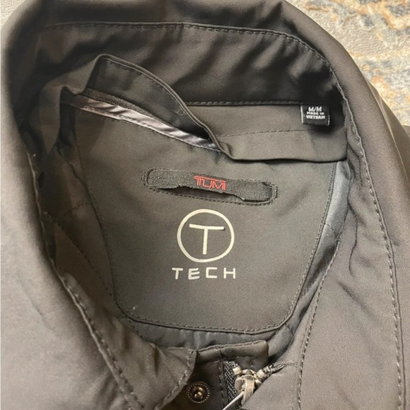 Men's Tumi Tech Jacket - Picture 3 of 4